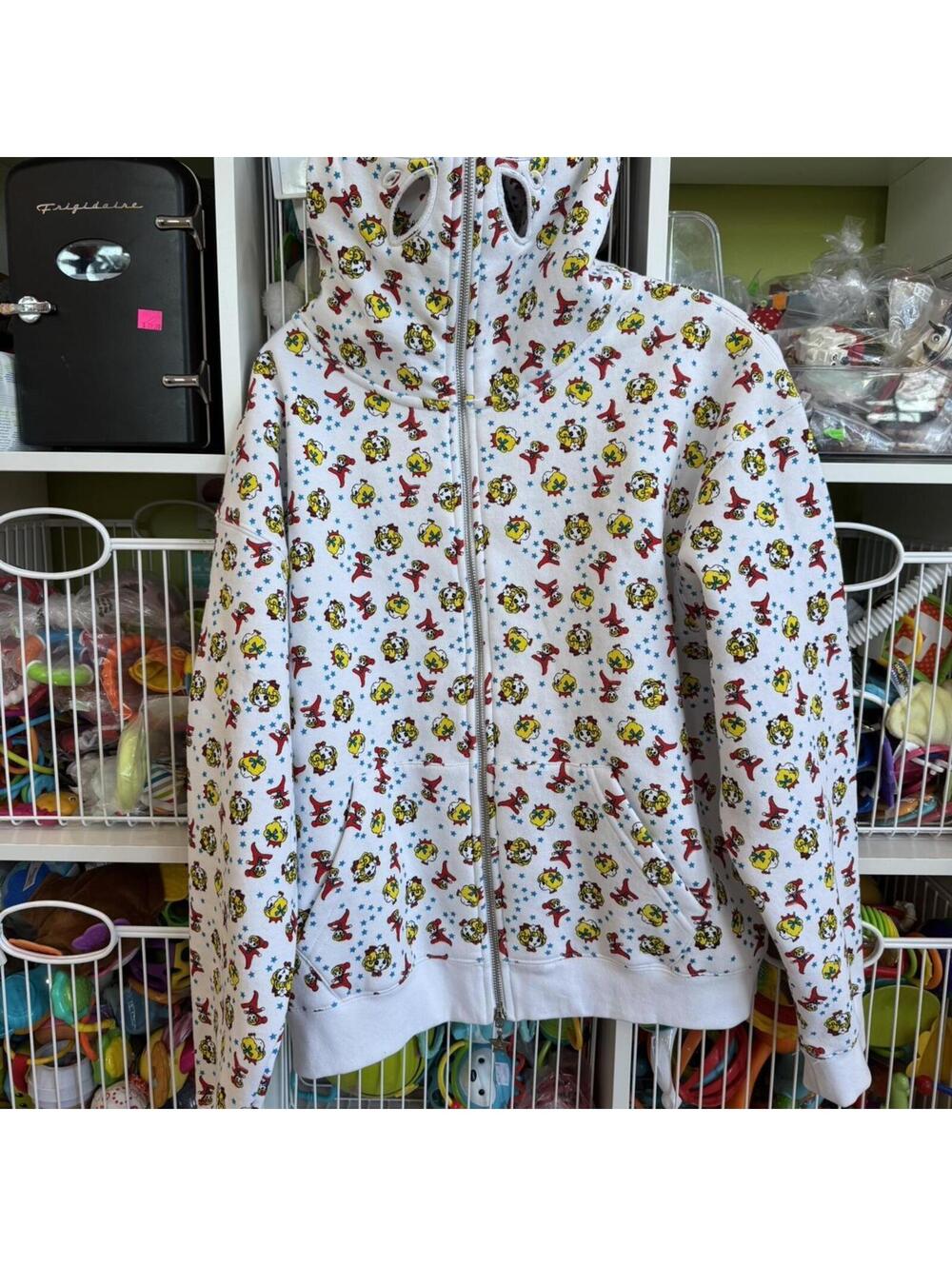Ashley Williams white shrunk baby butterfly hoodie w blonde girl & baby w stars